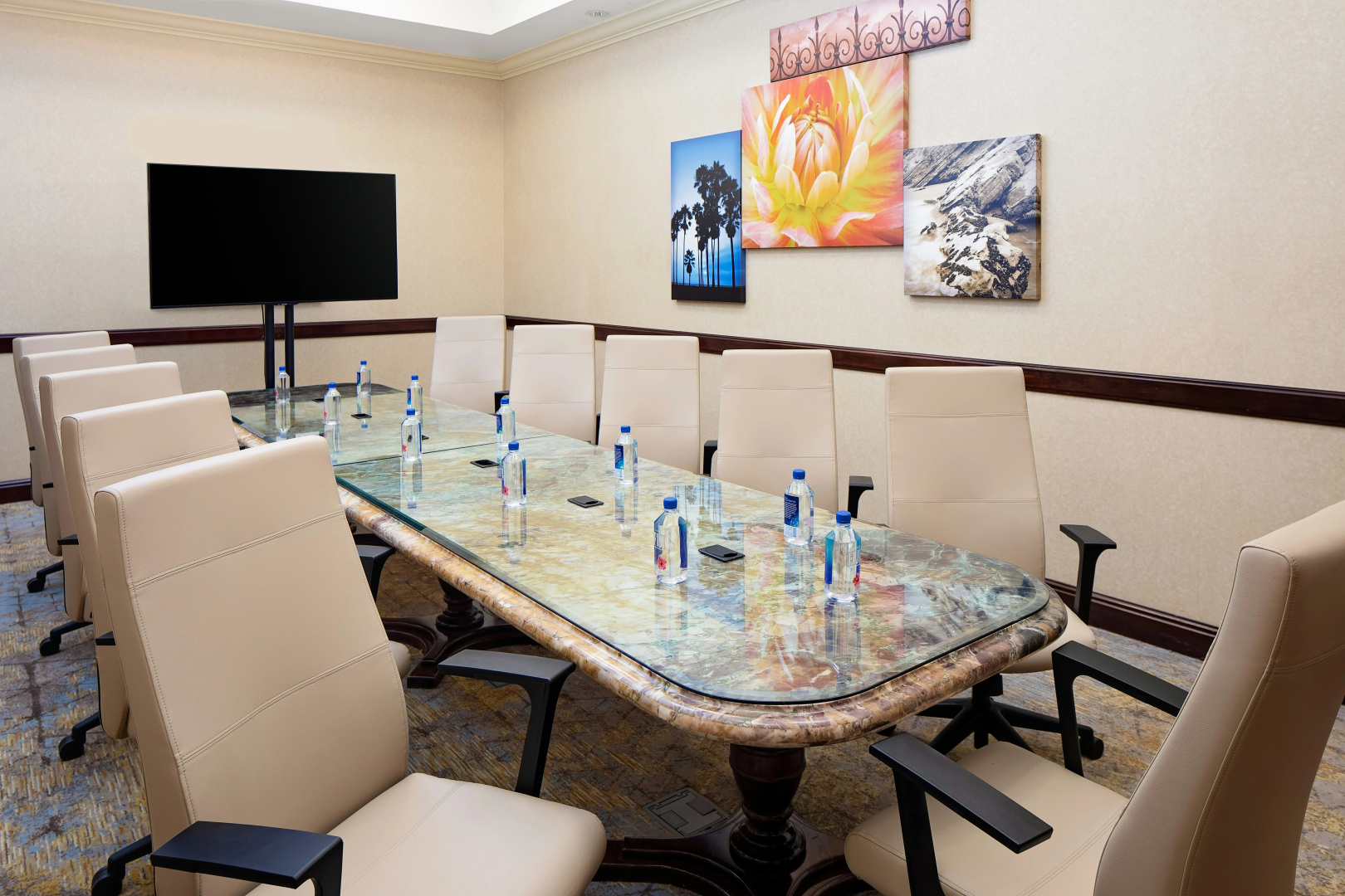 Foto - Hotel Zessa Orange County Airport, a DoubleTree by Hilton