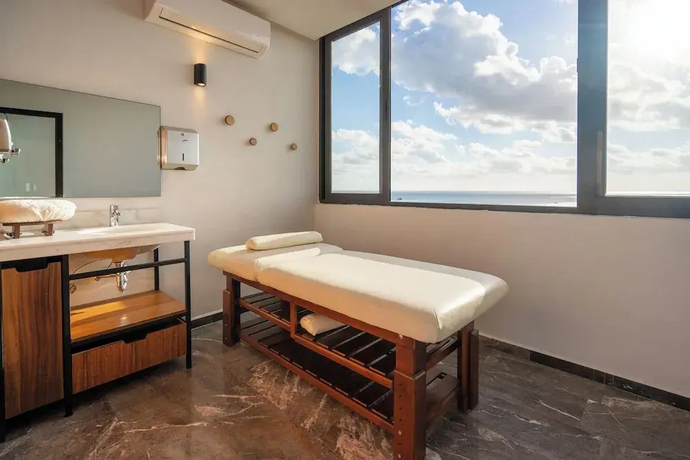 Photo - Singular by Andiani Travel