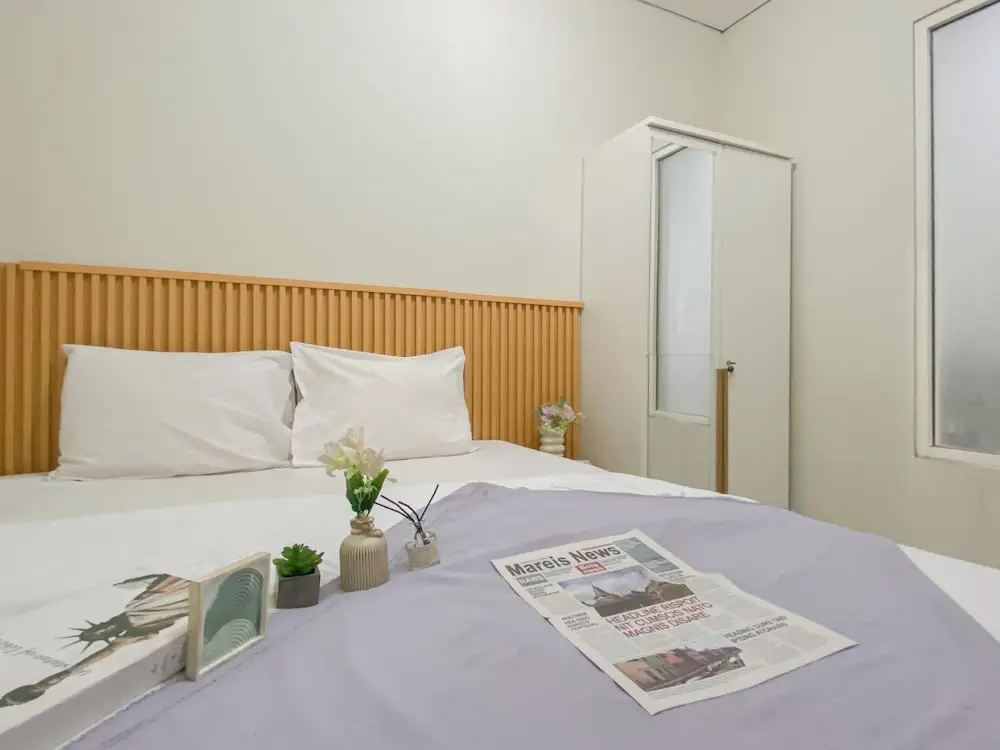 Basic Style And Homey 2Br At Apartment Nifarro Park