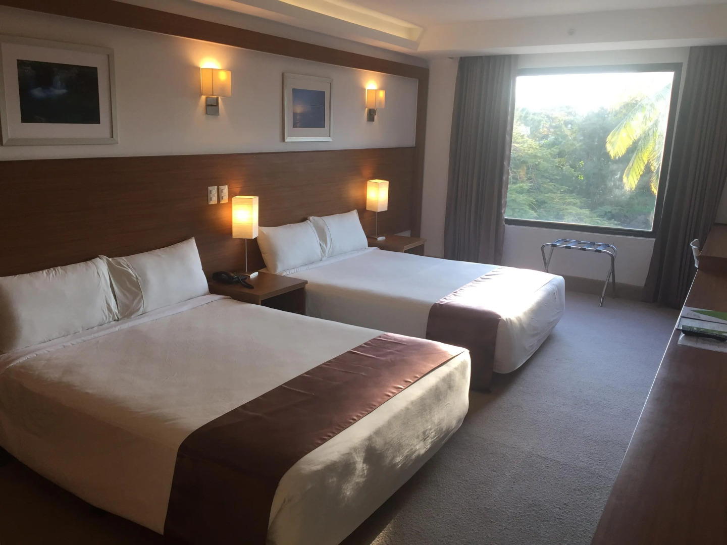 Photo - Weston Suites Hotel