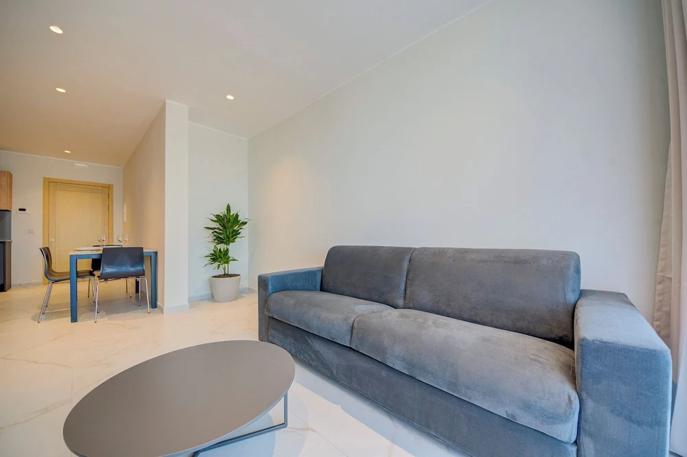 Photo - Mayfair by Premier Suites MT