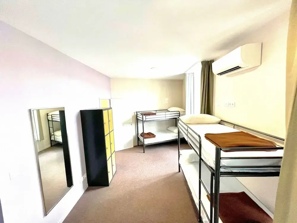 Foto - Hostel Flamingo Nîmes Gare Centre