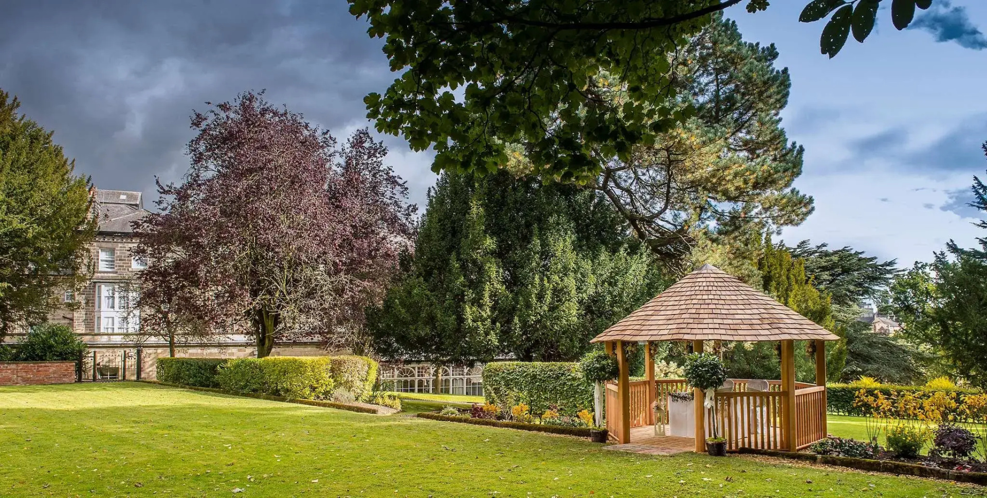 Photo - Classic Lodges The Old Swan Hotel