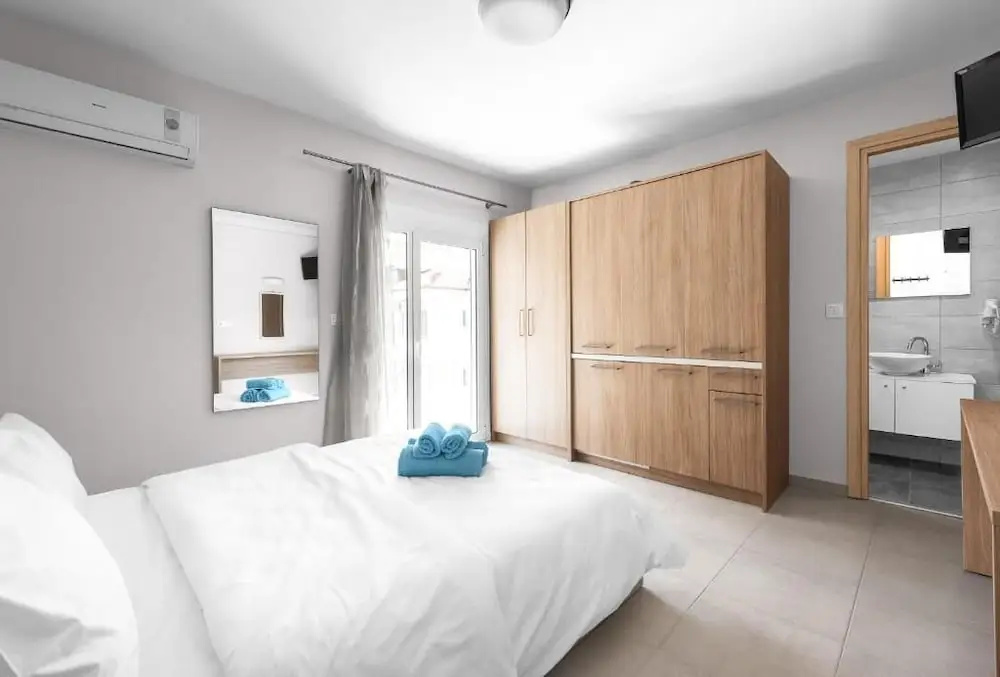Blue Flag Studios Nilie Hospitality