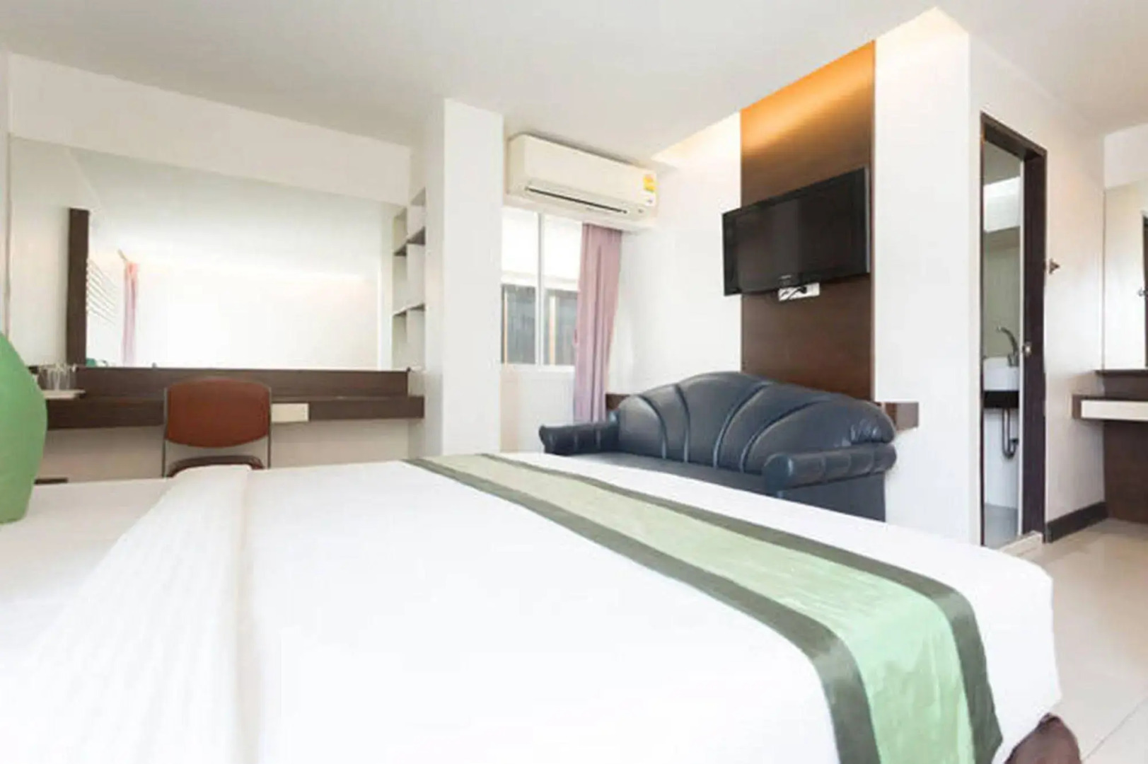 Photo - Cozi Inn Hotel, Bangkok