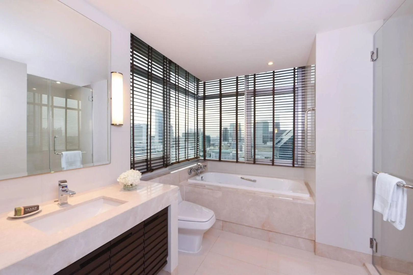 Photo - Sathorn Vista, Bangkok - Marriott Executive Apartments