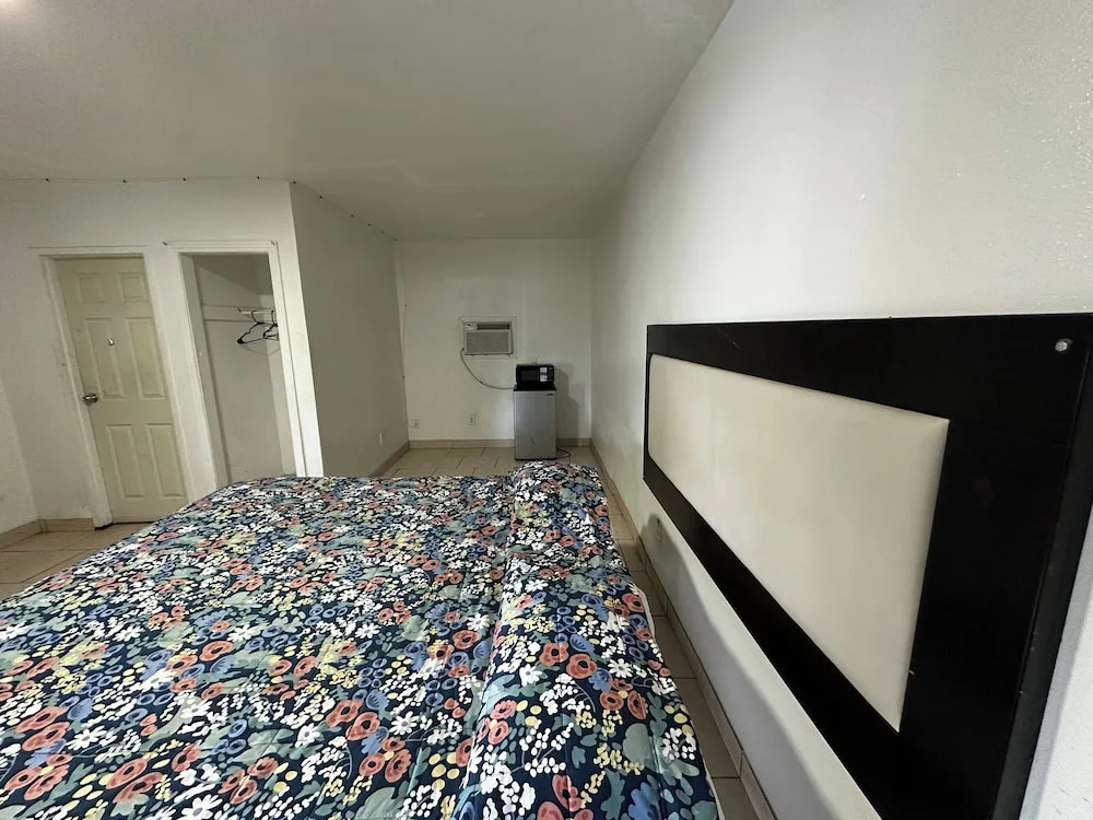 Photo - Antigua Motel by OYO Tampa US - 41