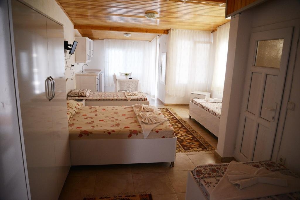 Huzur Hotel