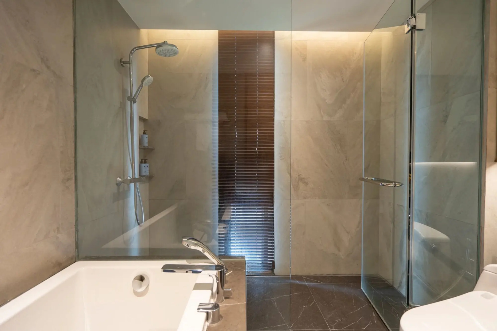 Photo - Walton Suites Sukhumvit