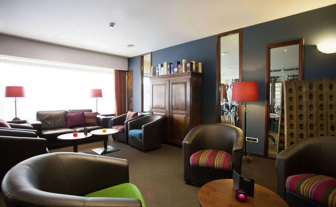 Photo - Theater Hotel