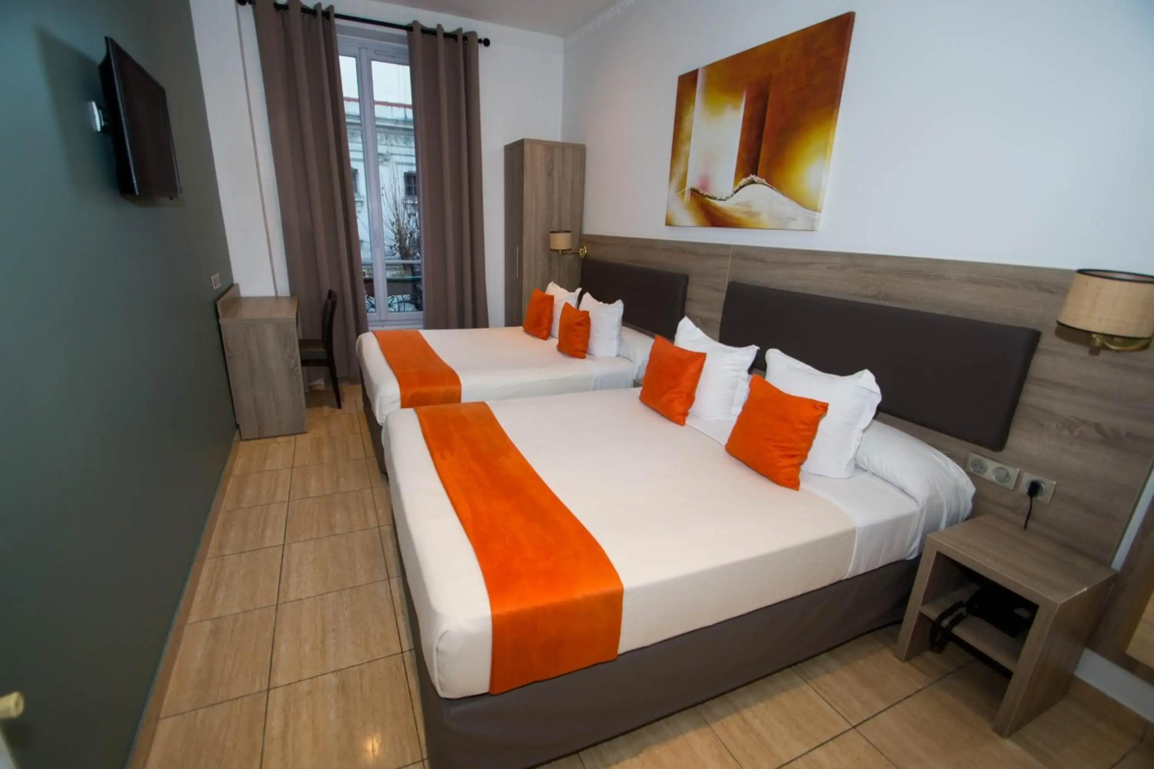 Photo - Hôtel Parisien