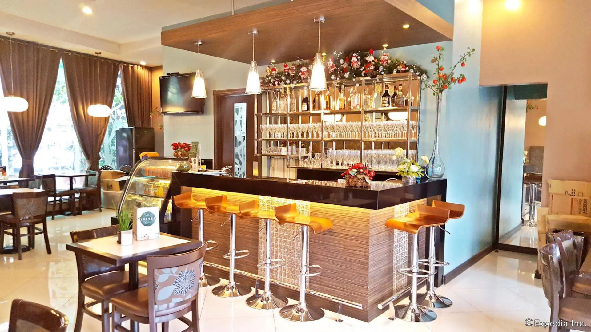 Foto - Townhouse OAK Metro Manila Near Osmena Highway PNR Pasay formerly Avitel Hotel