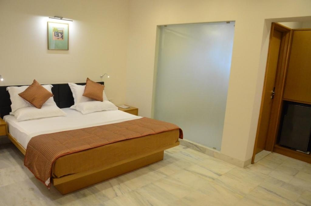 Hotel Yuvraj