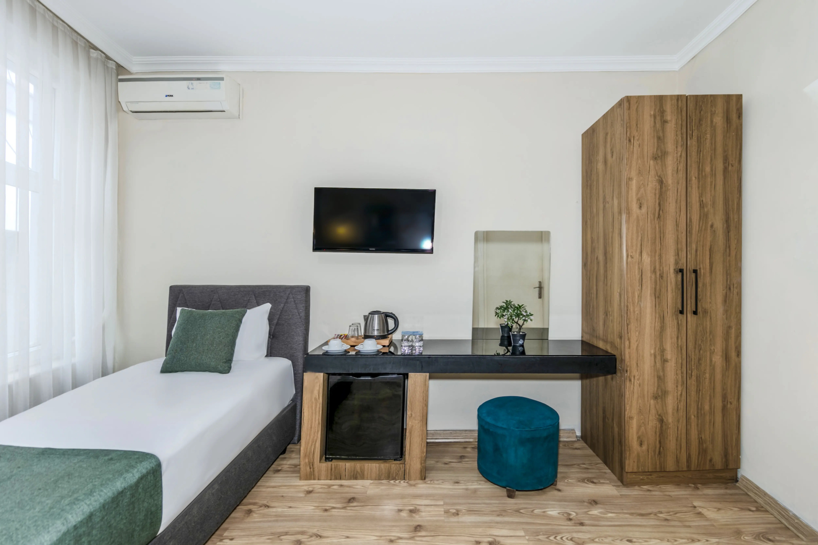 Photo - La Pera Suites