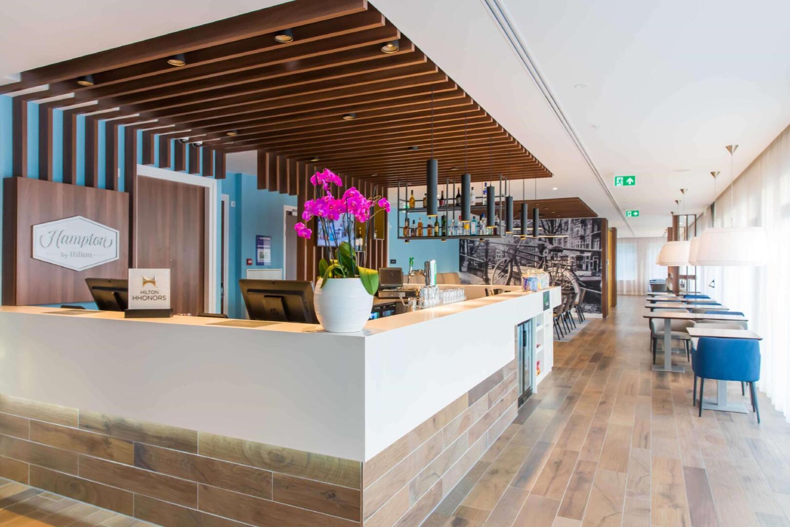 Photo - Hampton by Hilton Amsterdam Centre East