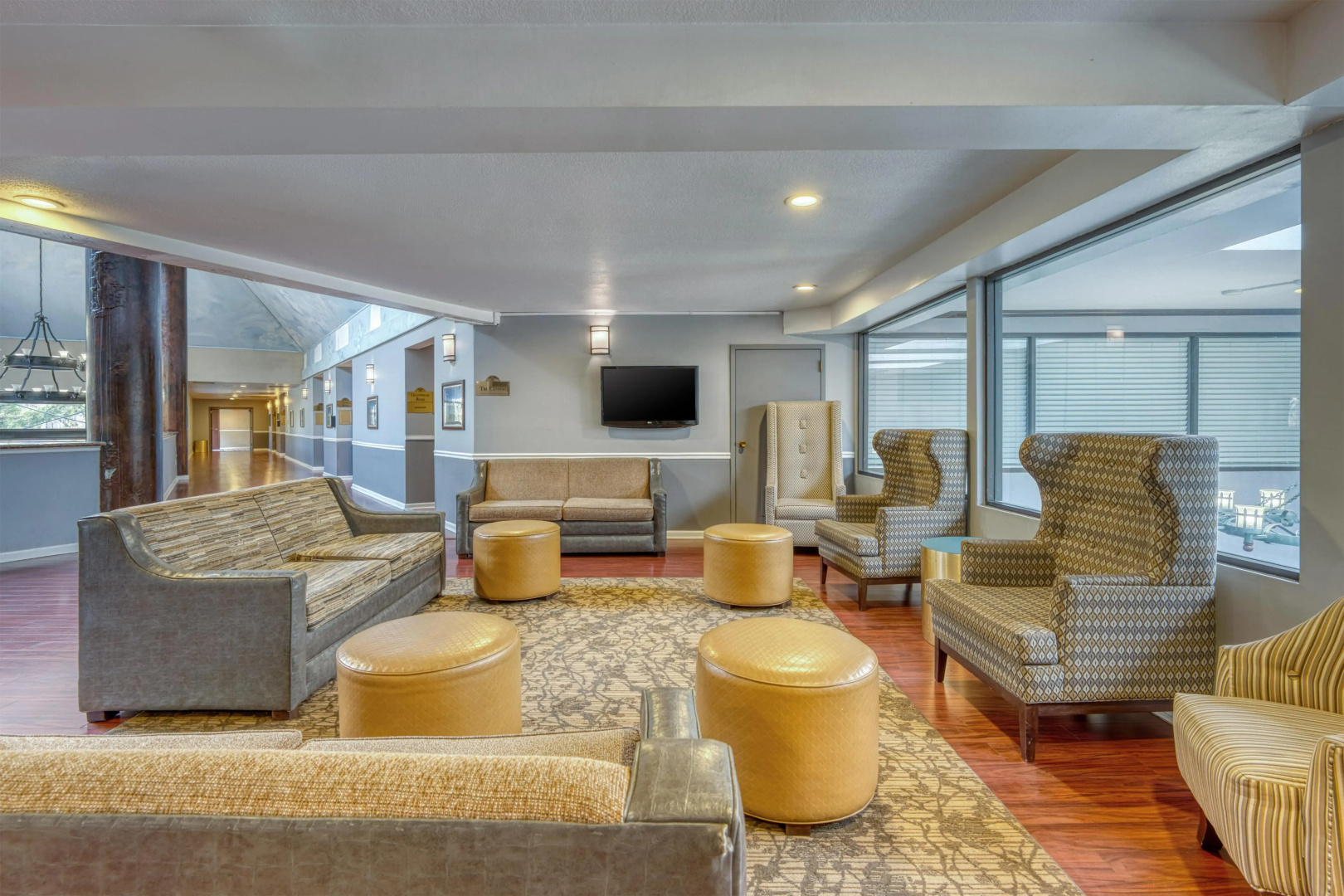 Foto - SureStay Plus Hotel by Best Western Reno Airport