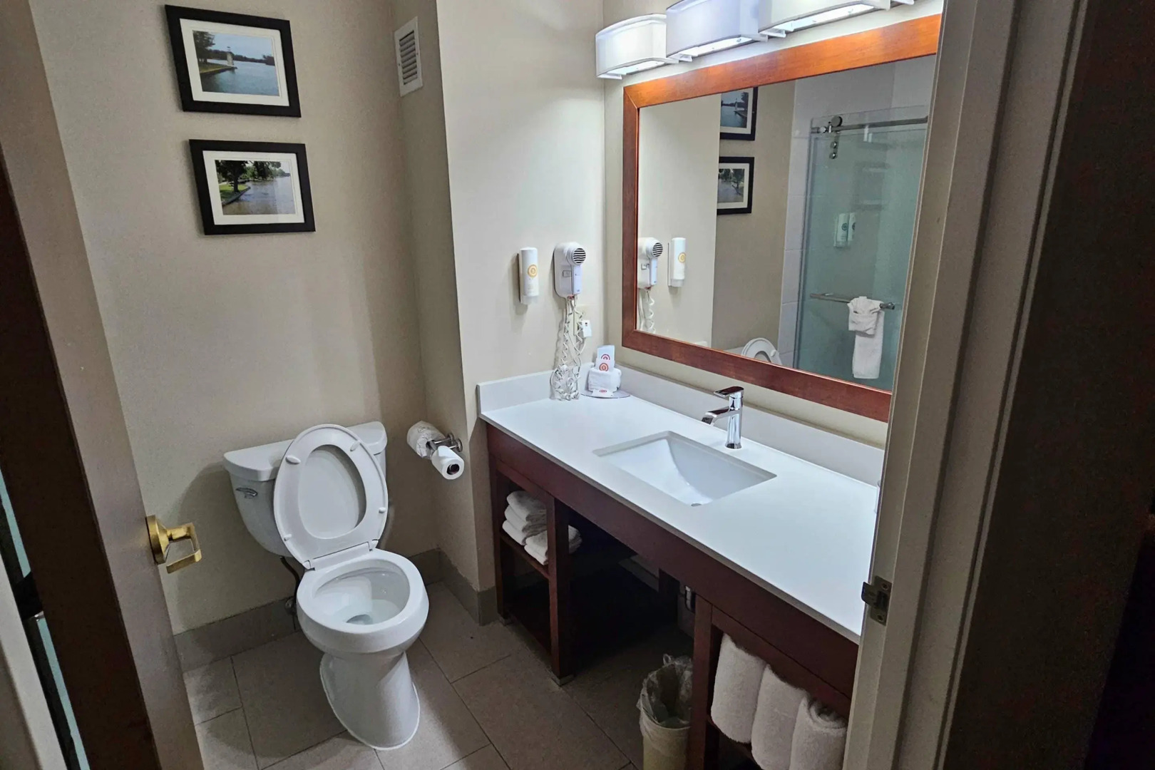 Photo - Comfort Inn & Suites Geneva- West Chicago