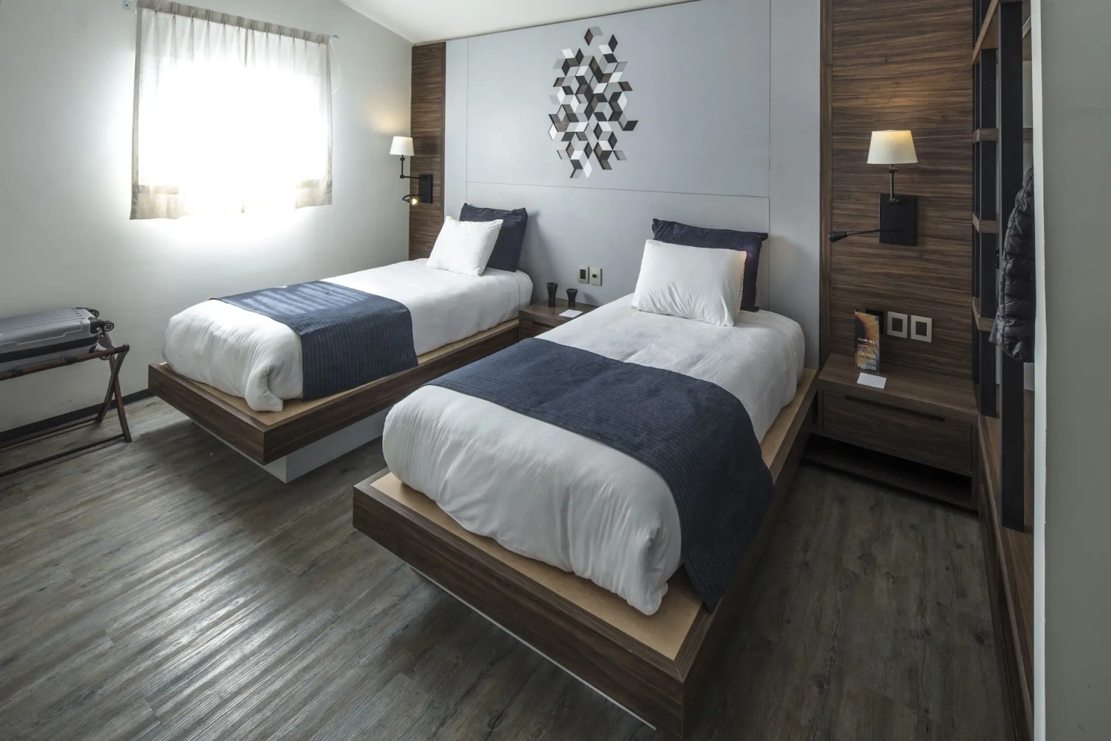 Photo - FlowSuites WTC