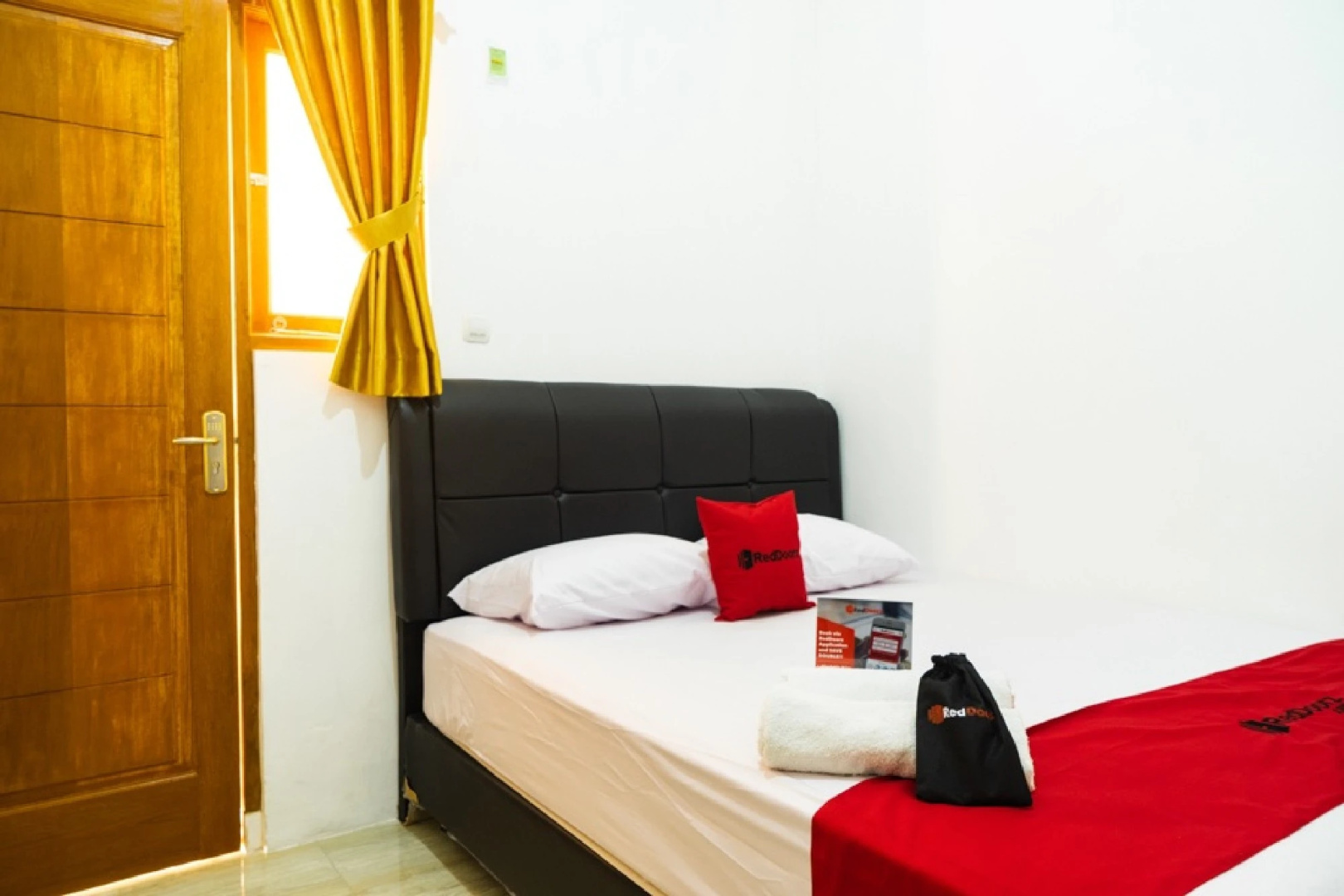 Photo - RedDoorz near Cipinang Indah Mall