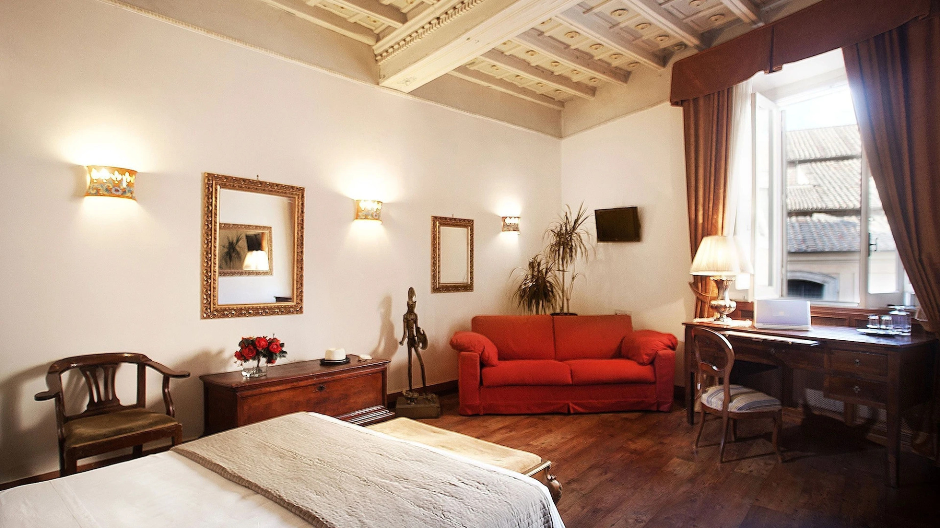 Photo - Pantheon Inn