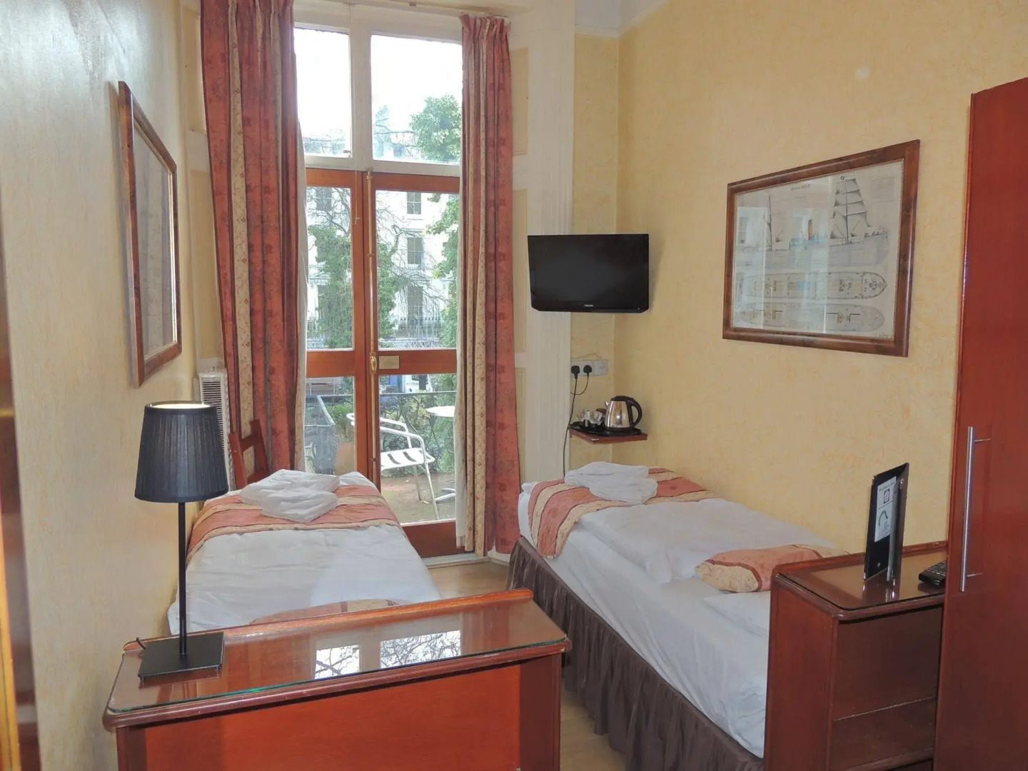 Photo - Shakespeare Hotel