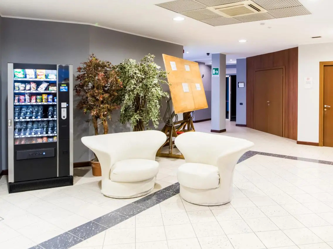 Photo - Airport Hotel