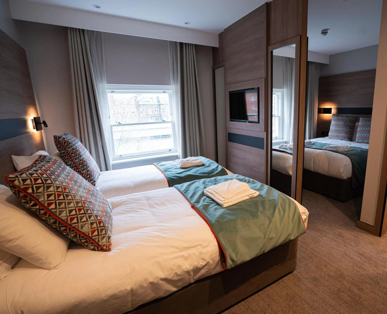 Photo - Oxford Hotel