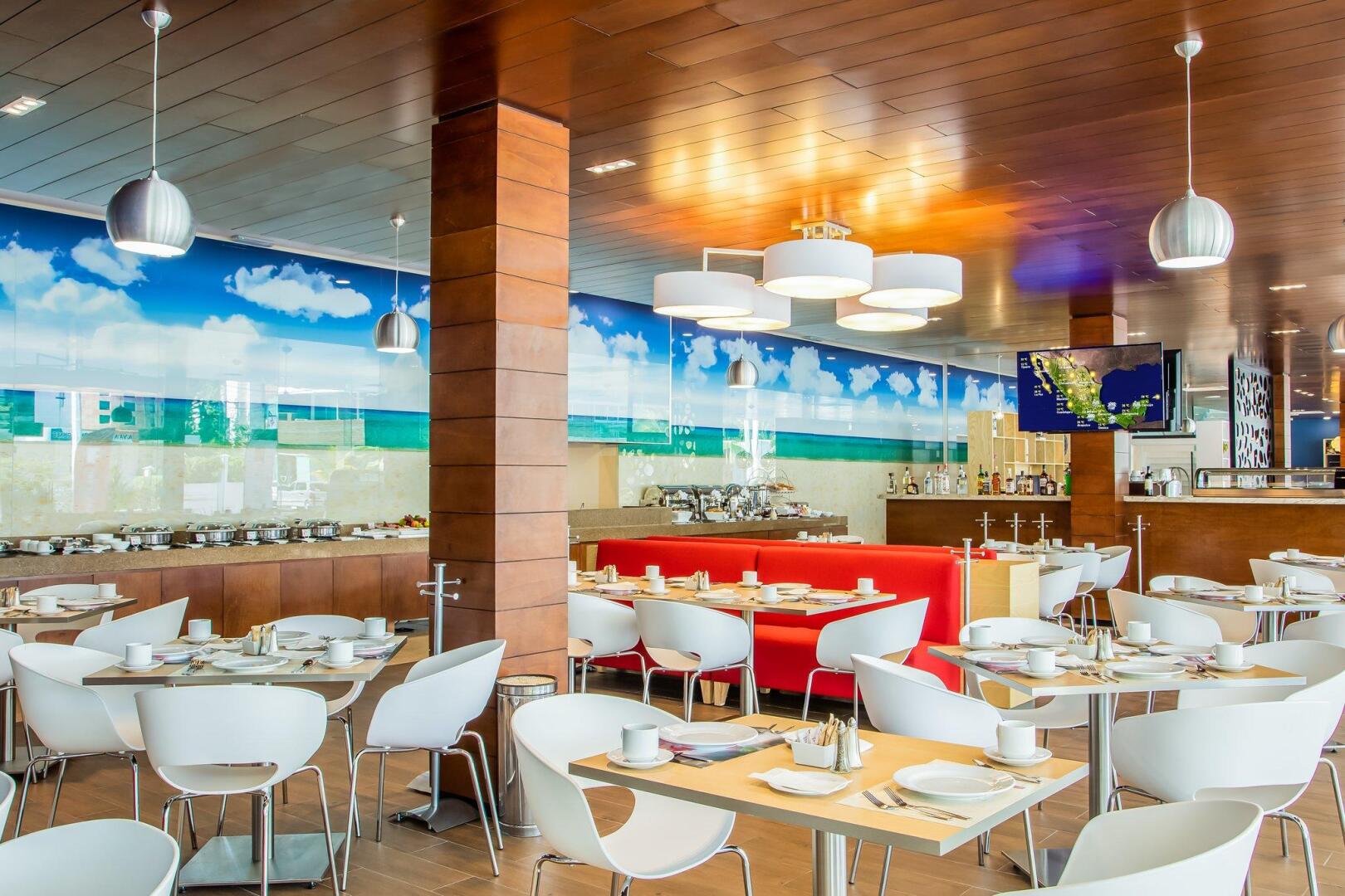 Photo - Fiesta Inn Playa del Carmen