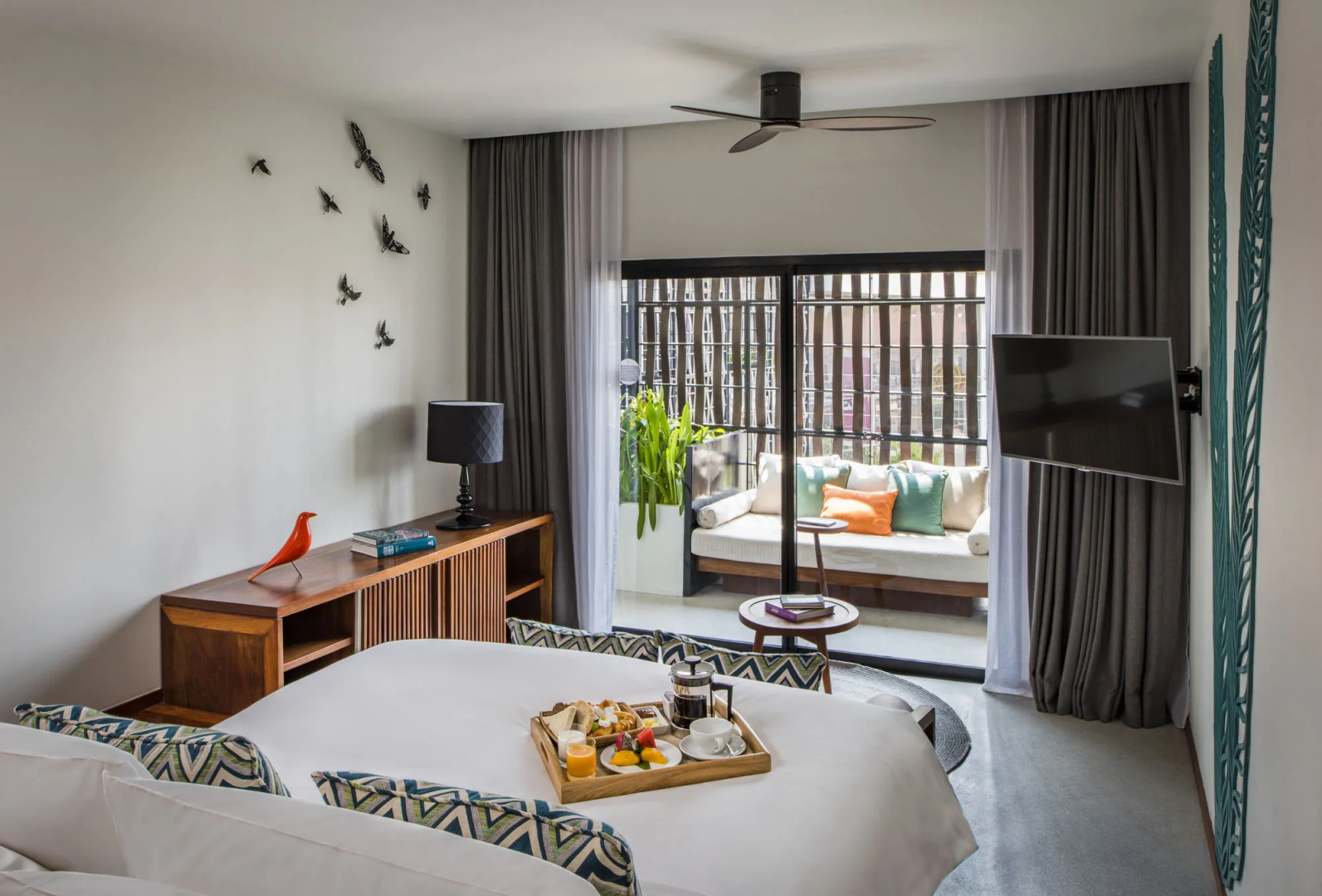 Photo - The Aviary Hotel