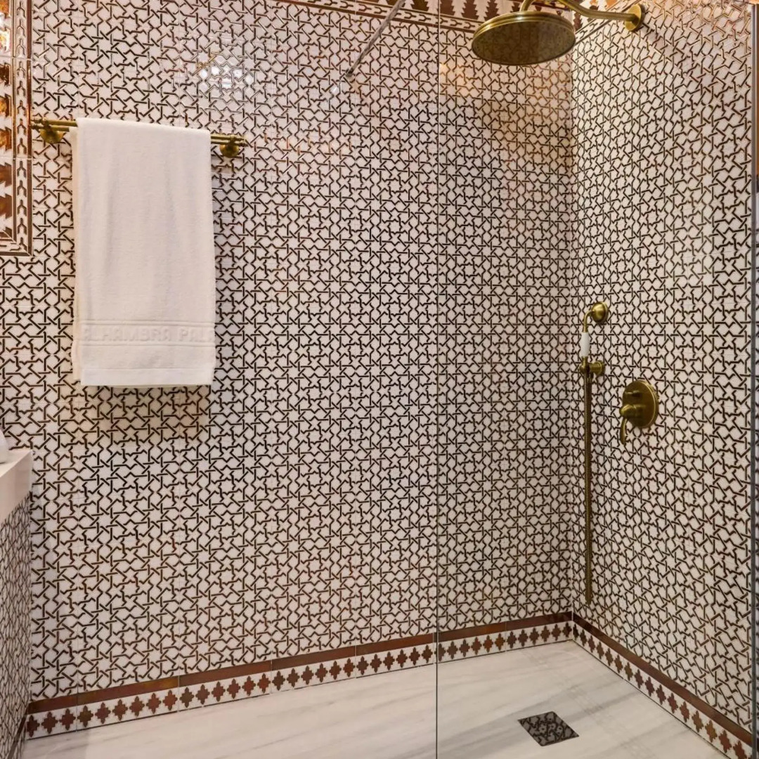 Photo - Alhambra Palace Hotel