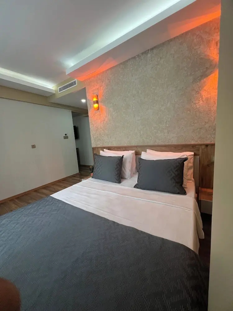 Photo - Özer Palace Hotel