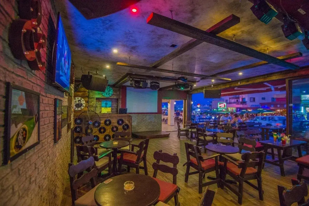 Photo - Windmills Hotel Apartments