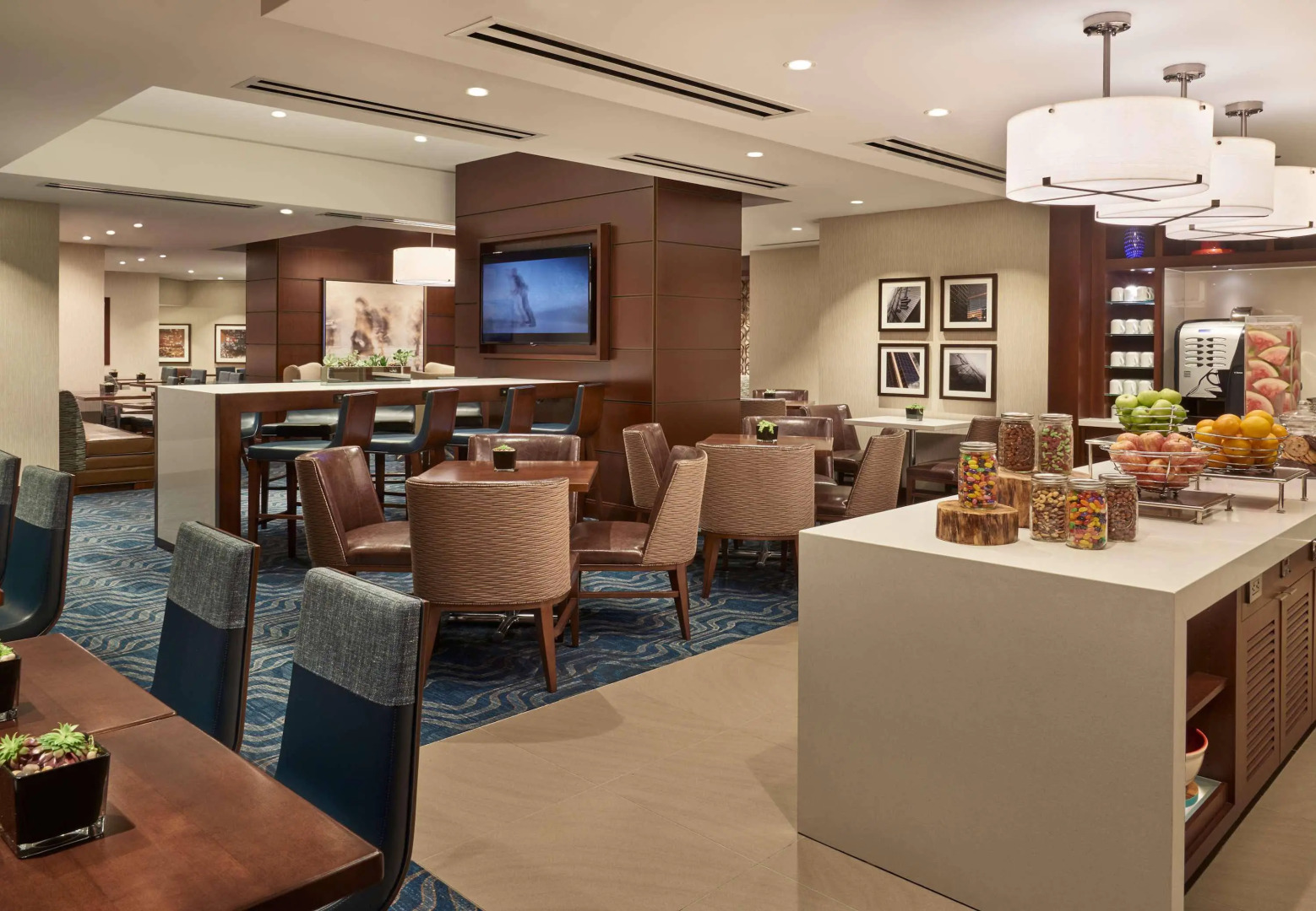 Photo - Marriott Downtown at CF Toronto Eaton Centre