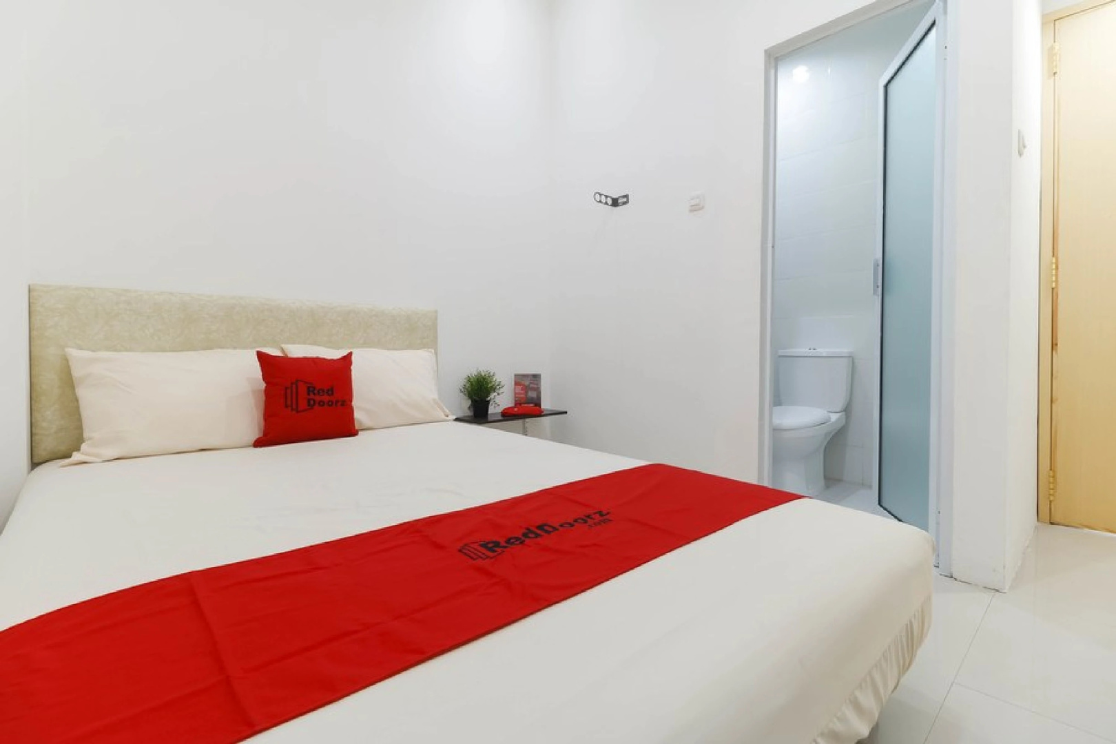Photo - RedDoorz Plus @ Kapuk Business Park