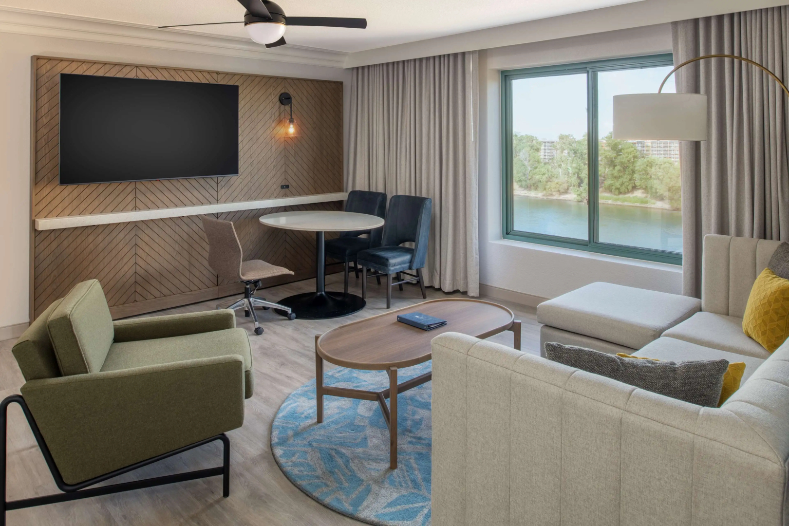 Photo - Embassy Suites by Hilton Sacramento Riverfront Promenade