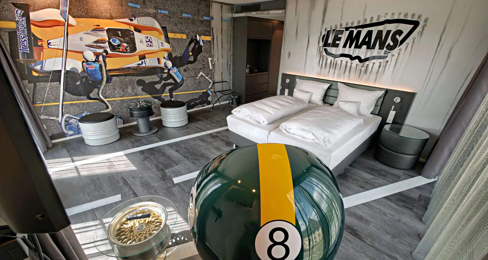 Foto - V8 HOTEL Motorworld Region Stuttgart