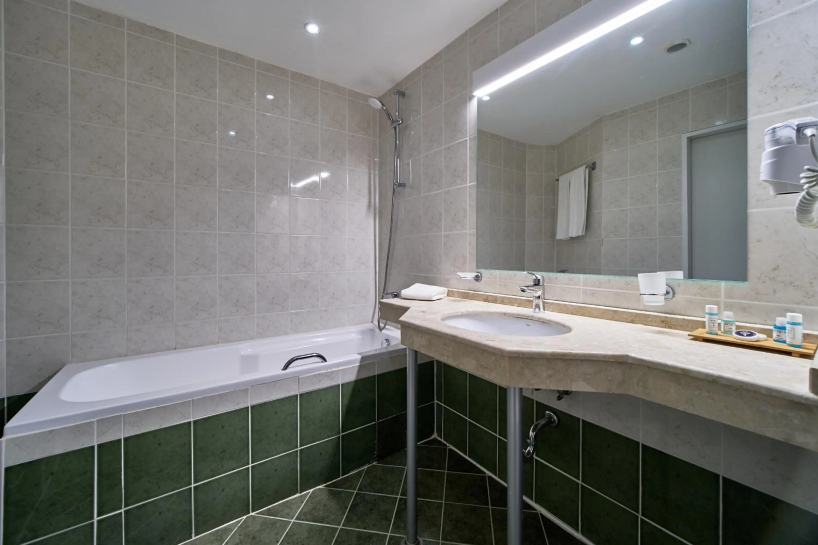 Photo - Mirabelle Hotel
