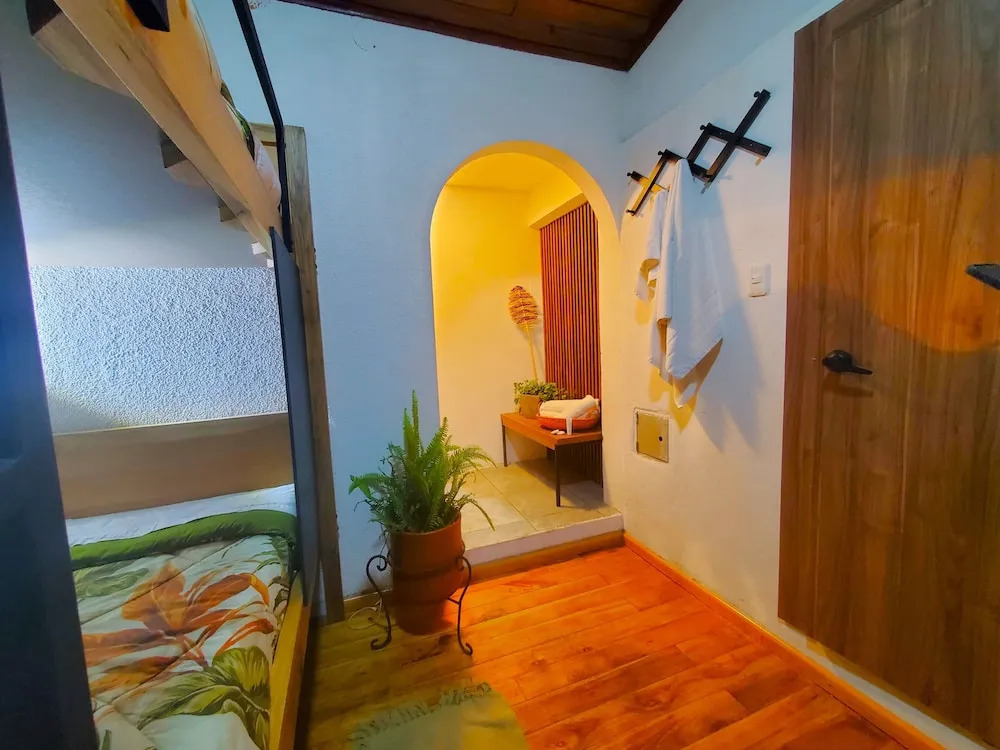 Photo - Sun Backpackers