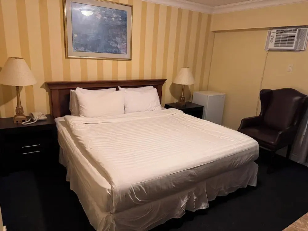 Photo - Island Travel Inn