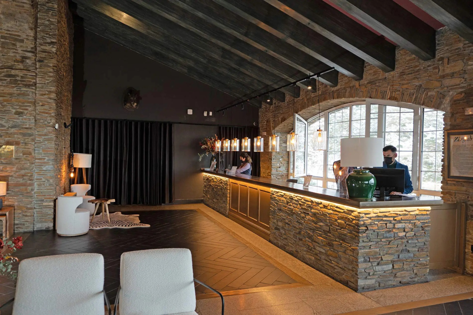 Photo - The Mountains Hotel