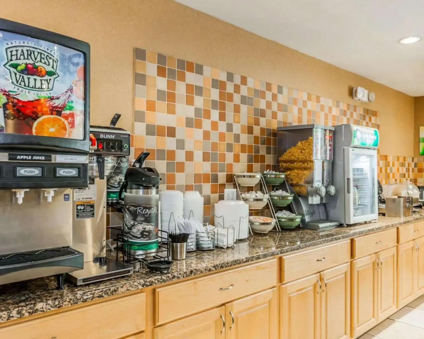 Photo - Baymont by Wyndham Indianapolis East
