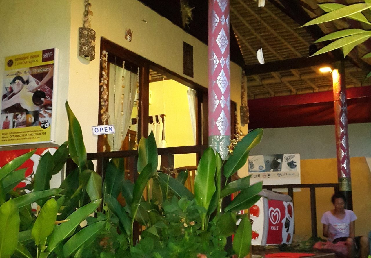 Foto - Sunset Coin Lembongan