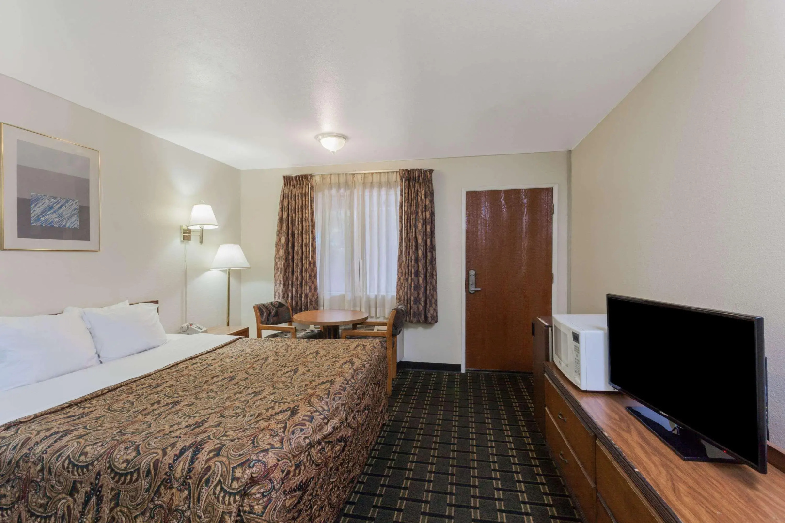 Photo - Days Inn by Wyndham Anaheim West