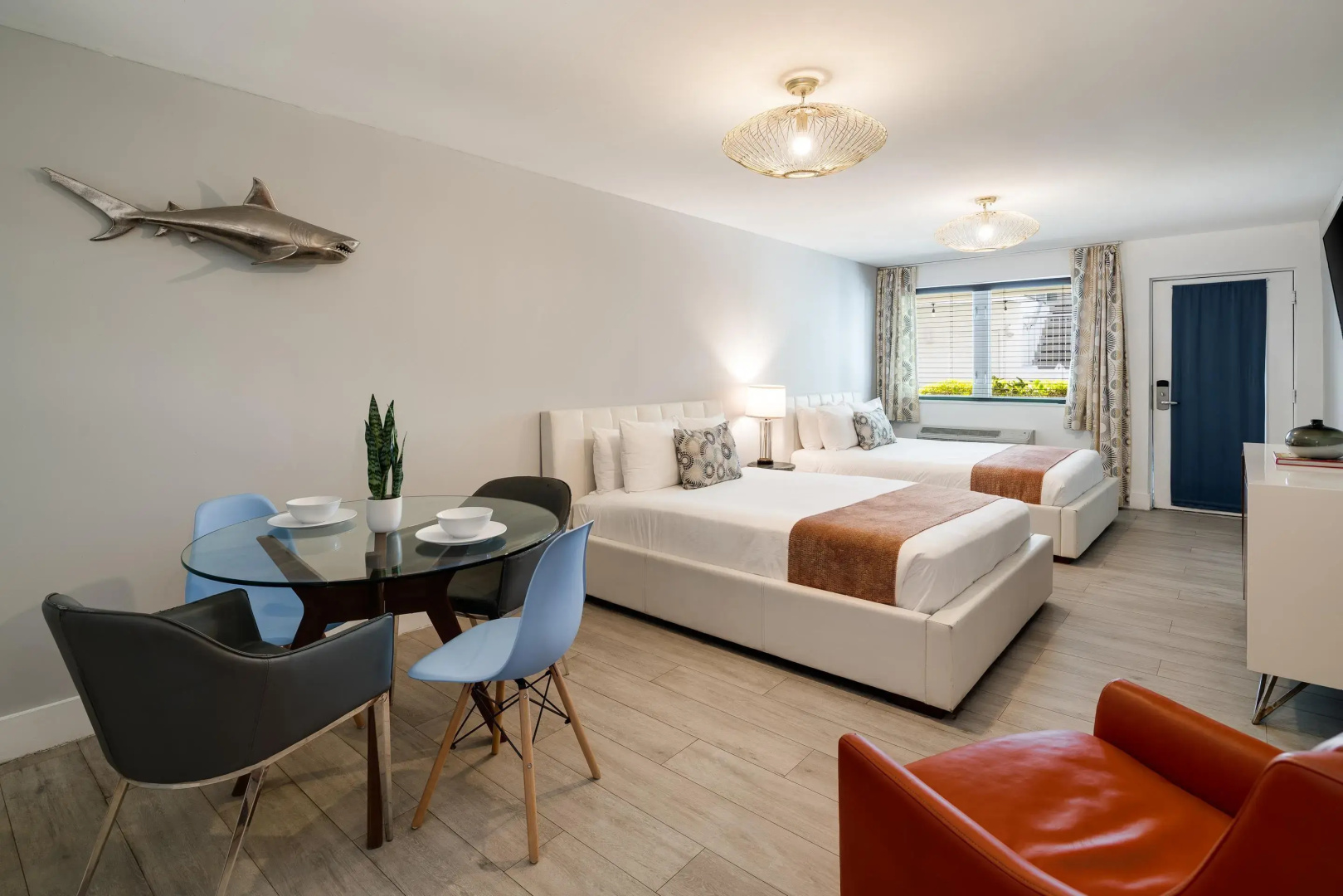 Photo - Waterside Hotel and Suites