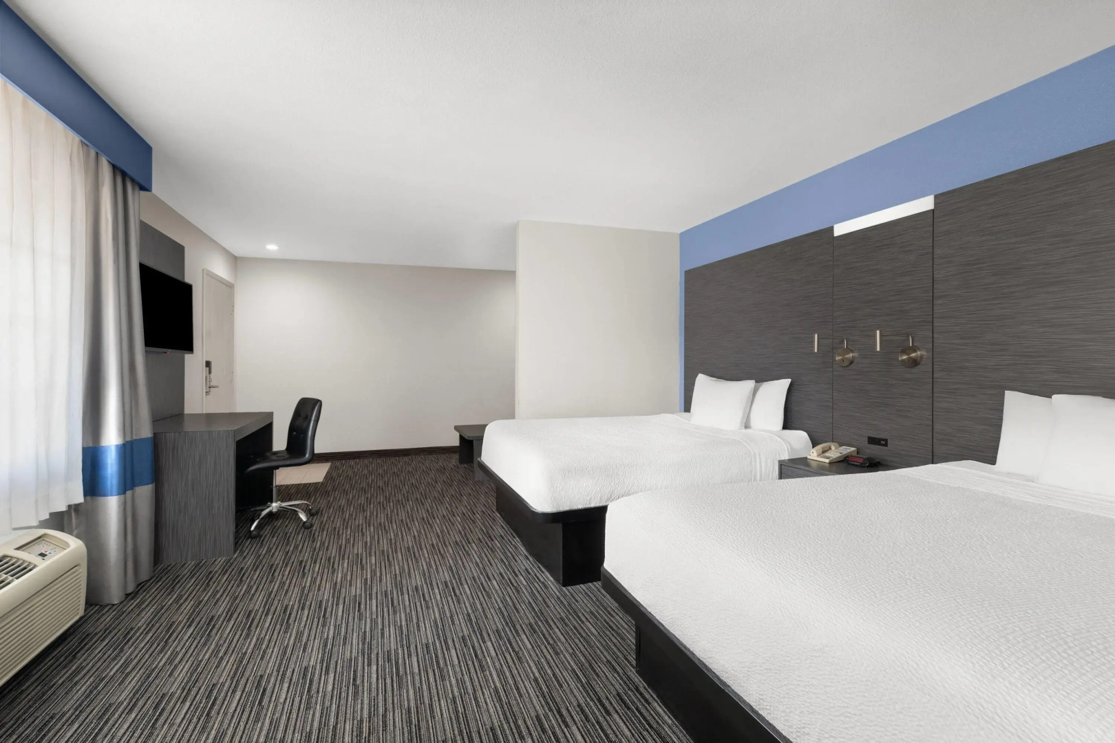 Photo - Travelodge Inn & Suites by Wyndham Anaheim on Disneyland Dr