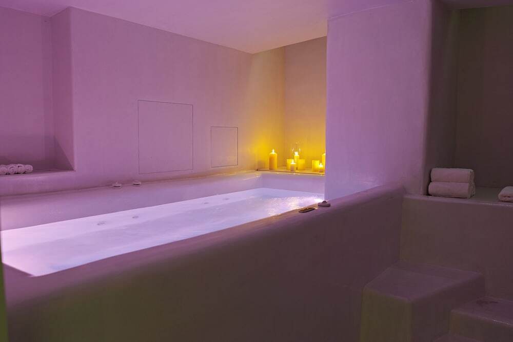 Photo - The Gem Society Hotel