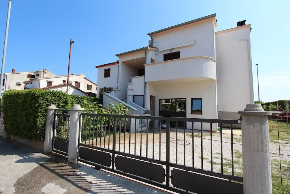 Photo - Rooms and Apartment Luana