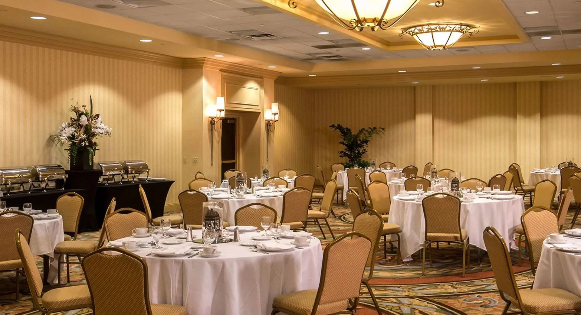 Photo - Anaheim Majestic Garden Hotel