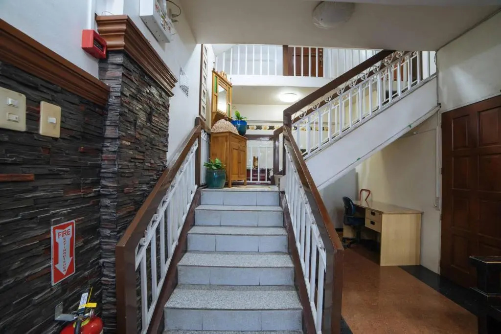 Foto - L Mansion 2 Palanan Makati City