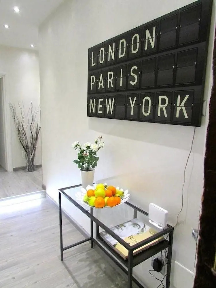 Photo - Arts & Rooms